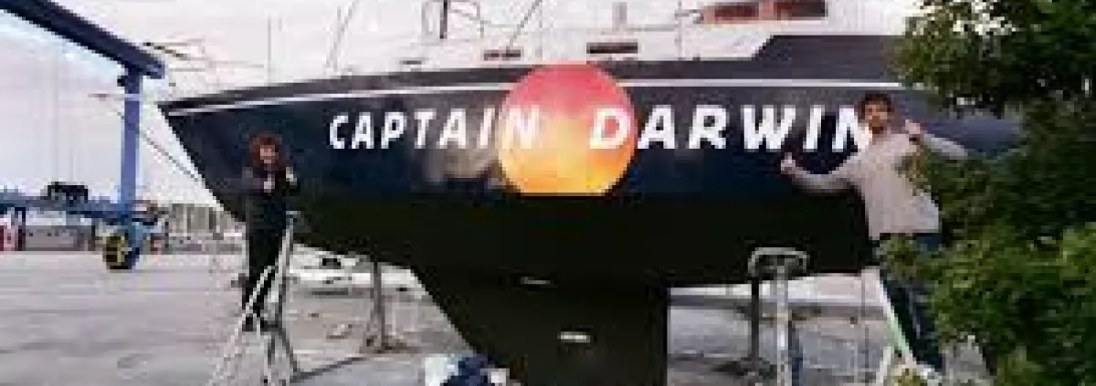 Le voilier de Victor Rault en carénage 